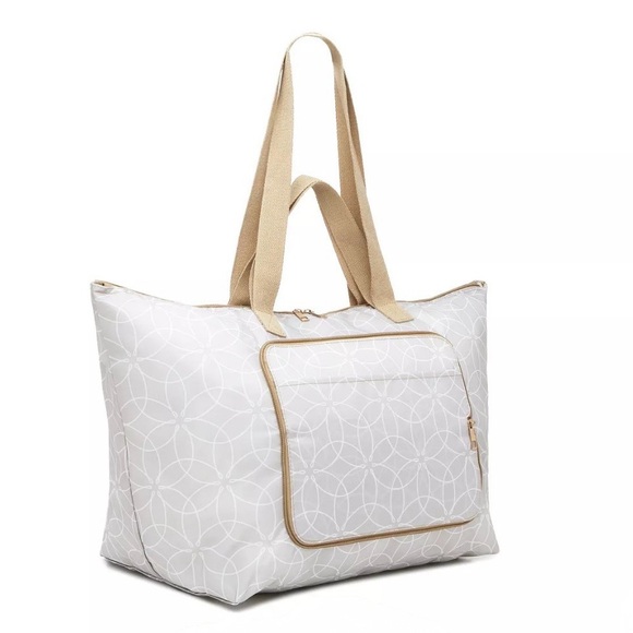 DSW Handbags - NWT DSW Grey/Beige Tote